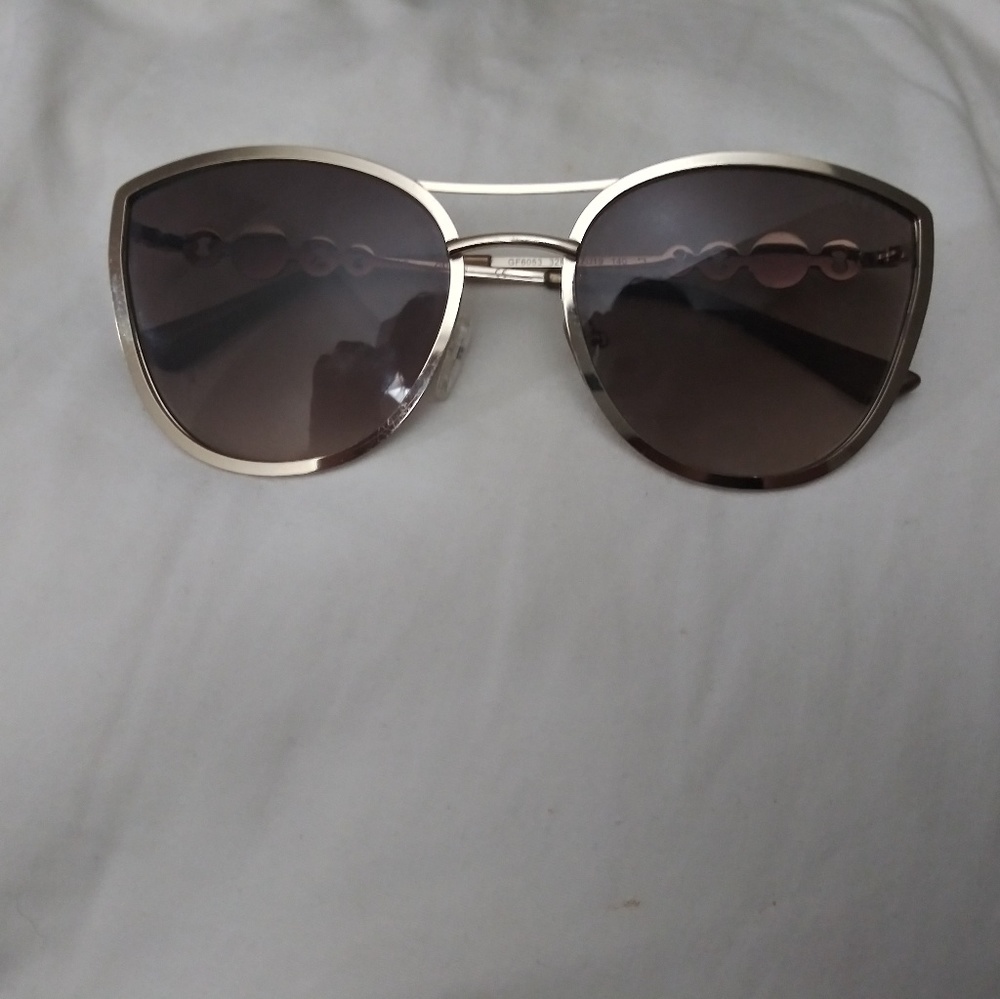 Guess shades